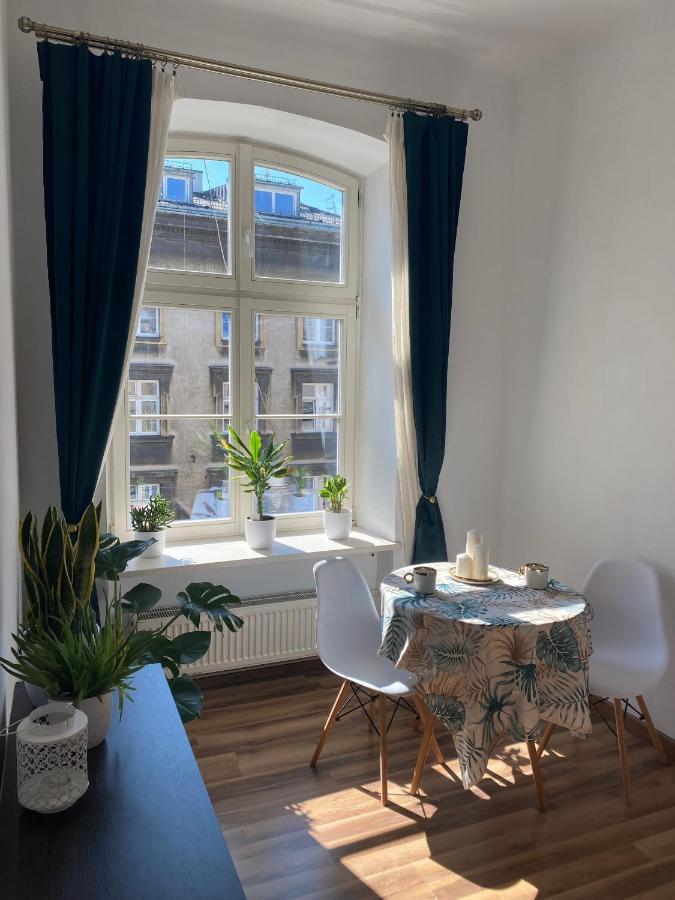 First Station 26-10 Apartman Krakkó Kültér fotó